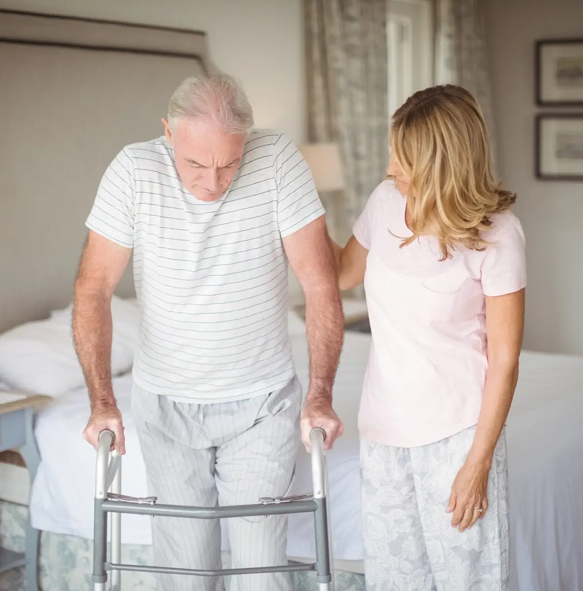 La ataxia en personas mayores Ayudas técnicas